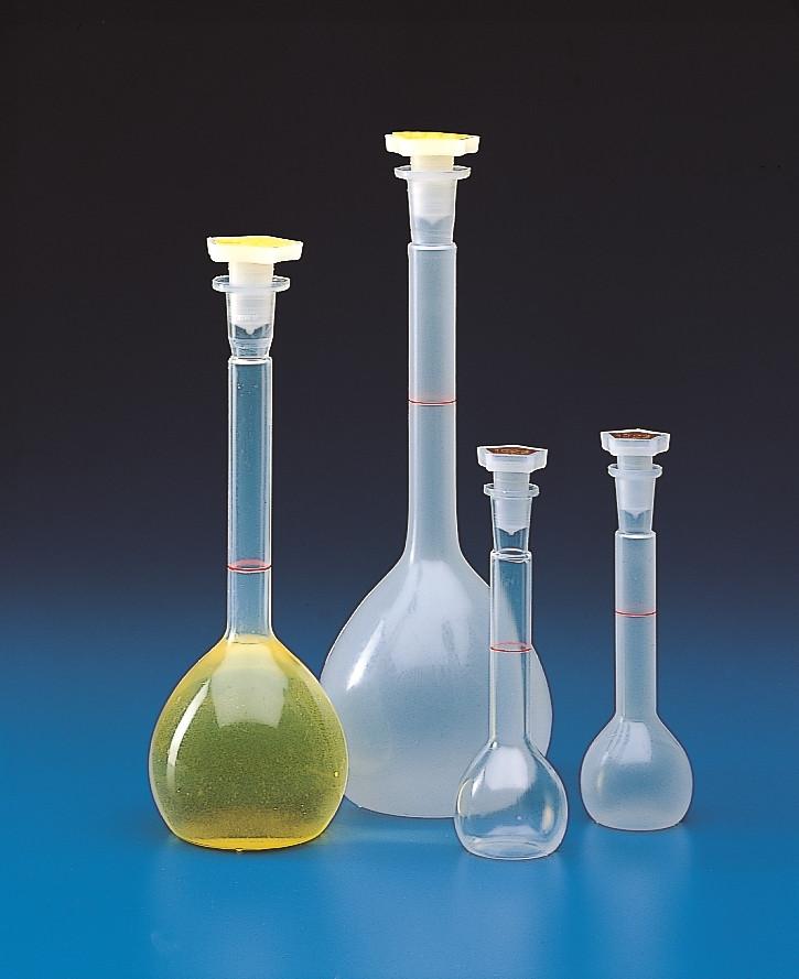 Тиквица волуметриска пластична 1000 ml Kartell