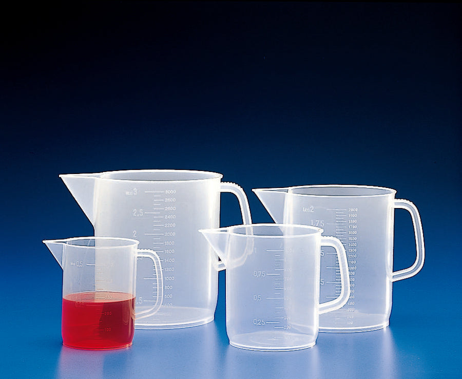 Чаша пластична мерник со рачка 500 ml Kartell