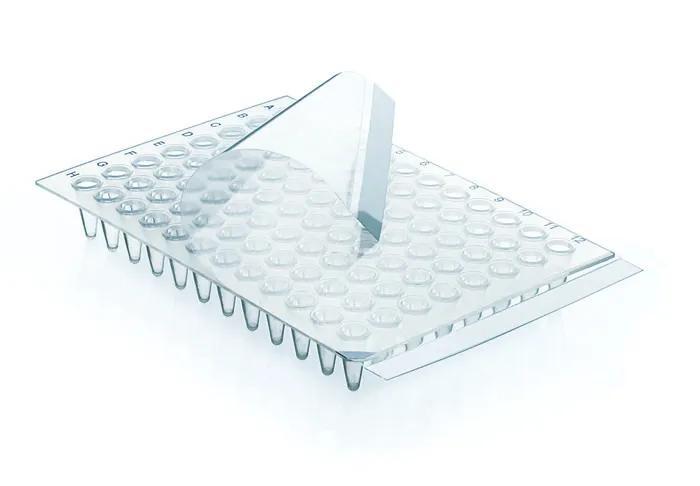 PCR-Set consists of:
PCR plate 96-well, semi-skirted, raised
Low Profile, clea