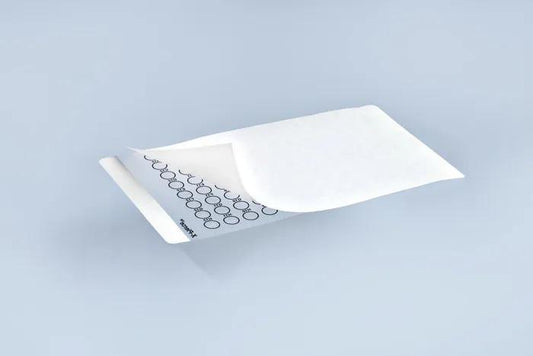 Sealing film for plates, Vinyl
with pre-pierced zone, 100 pcs.
2 end tabs, alp