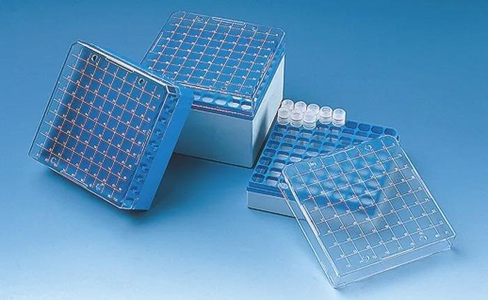 Storing box PC f.cryogen.tubes stackable
f. 3, 4 + 5 ml blue for 81 cryogen.tub
