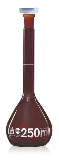 Vol. flask BB cl. A USP DE-M amber
  50 ml, Boro 3.3, NS 12/21, PP stopper
gra